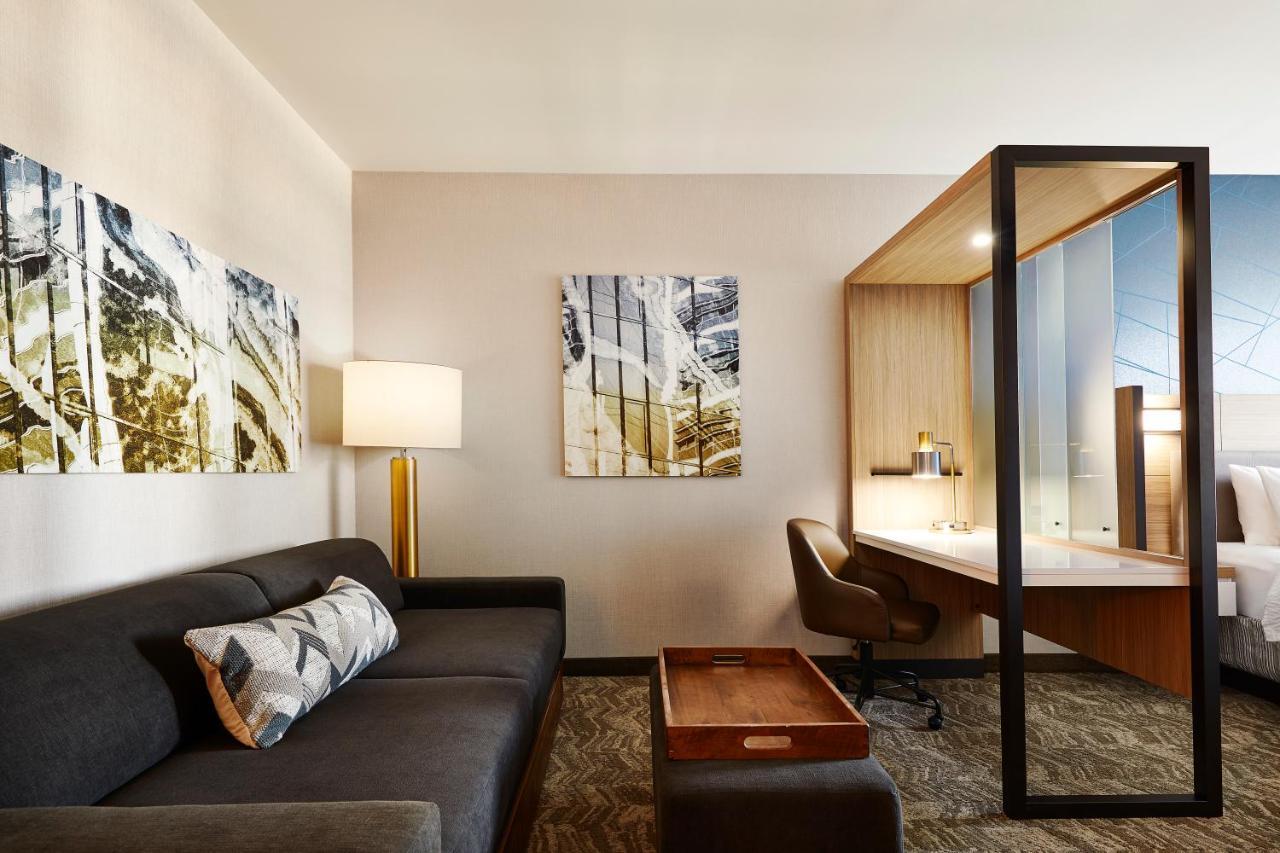 Springhill Suites By Marriott Springfield North Exterior photo