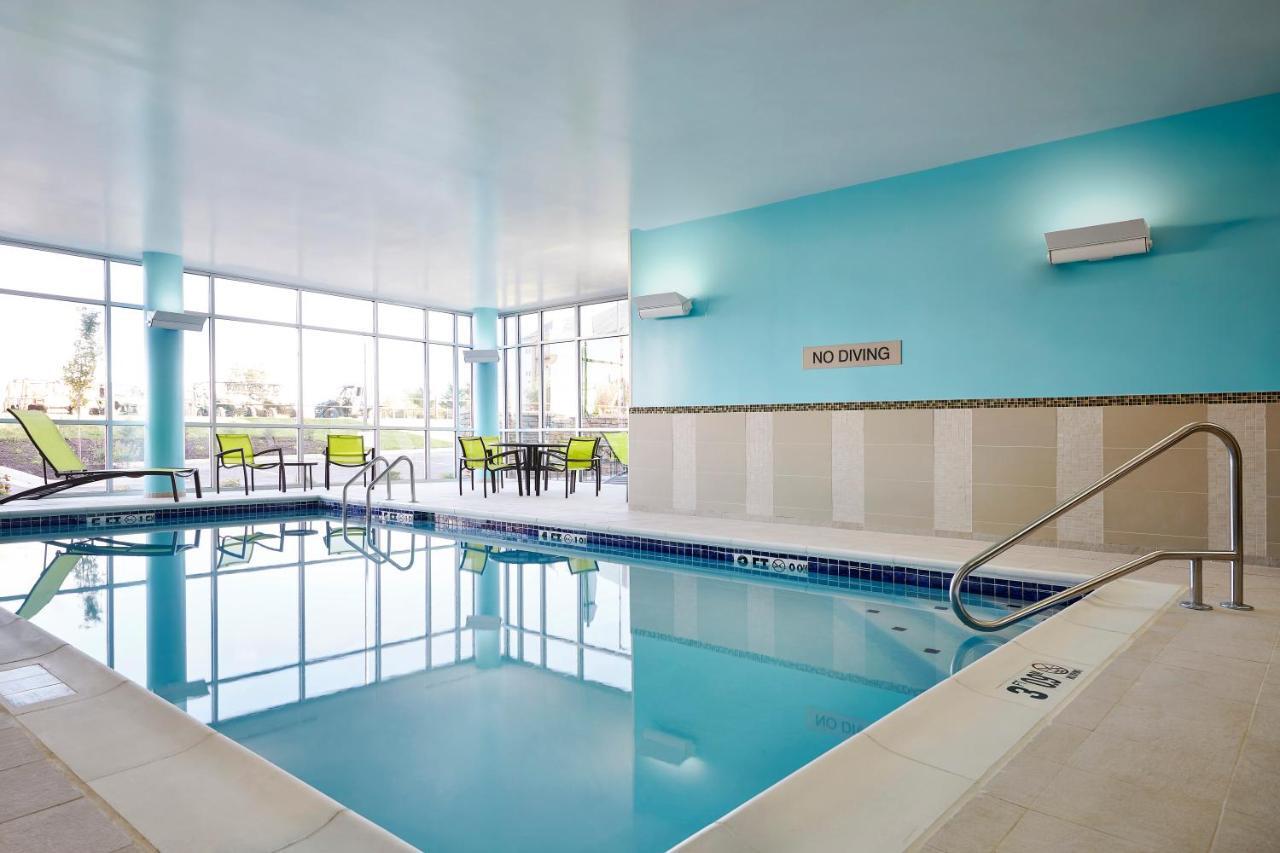 Springhill Suites By Marriott Springfield North Exterior photo